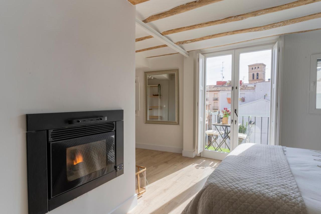 Cathedral Apartment *